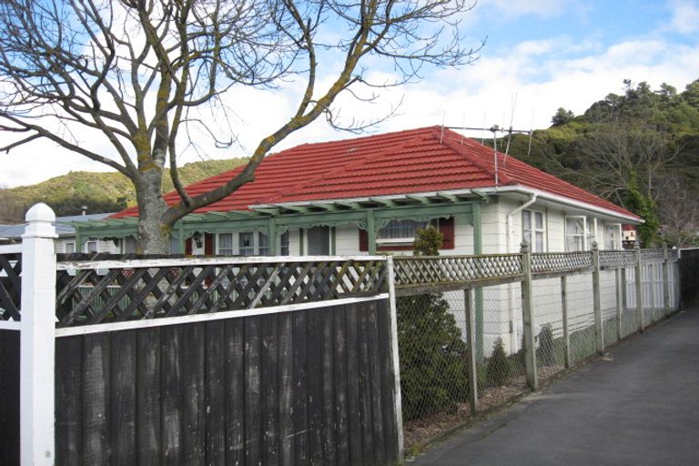 Photo of property in 201 Wainuiomata Road, Wainuiomata, Lower Hutt, 5014
