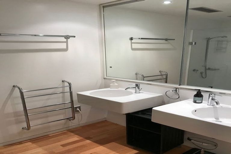 Photo of property in 306/28 Waterloo Quay, Pipitea, Wellington, 6011