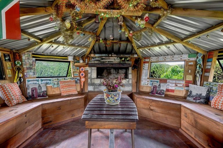 Photo of property in 244 Maata Road, Eltham, 4398