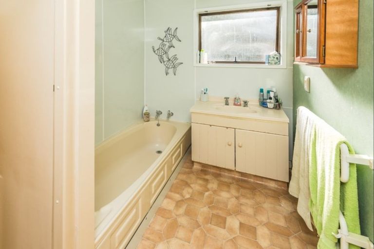 Photo of property in 34 Parkes Avenue, Saint Johns Hill, Whanganui, 4501