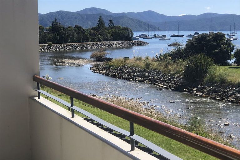 Photo of property in 3/45 Beach Road, Waikawa, Picton, 7220