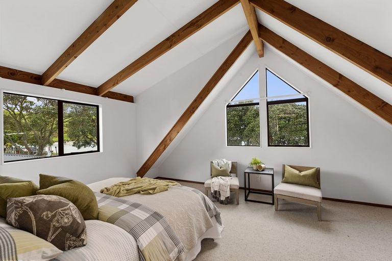 Photo of property in 80 Clinton Road, Tawharanui Peninsula, Matakana, 0986