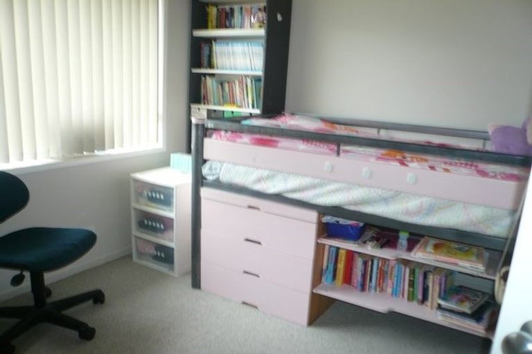 Photo of property in 16 Millstone Lane, Henderson, Auckland, 0612