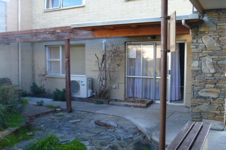 Photo of property in Hubbards Pharmacy, 60b Centennial Avenue, Alexandra, 9320