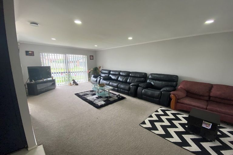 Photo of property in 37 Foxlaw Street, Randwick Park, Auckland, 2105