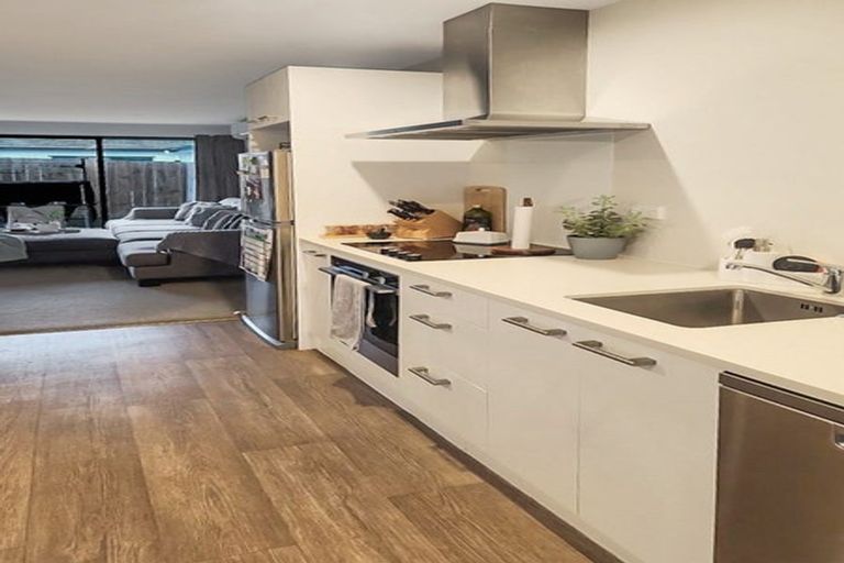 Photo of property in 76 Prado Drive, Pukekohe, 2120