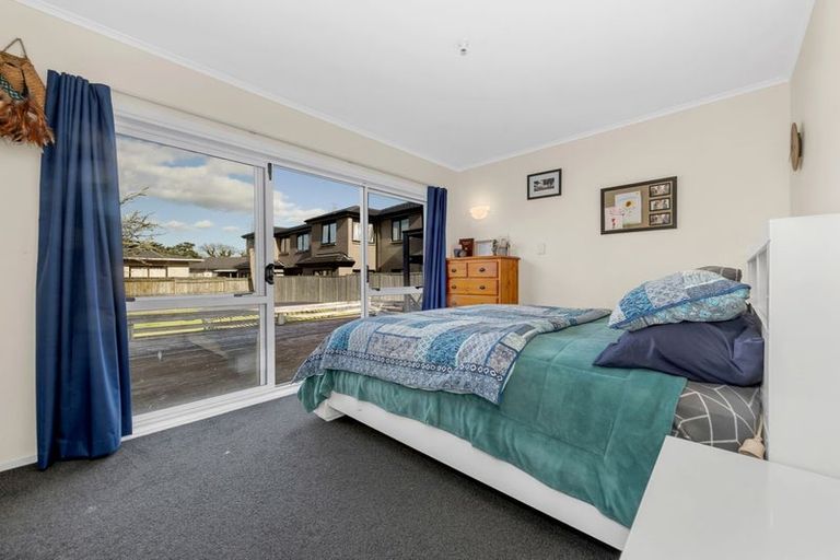 Photo of property in 26 Tiraumea Drive, Pakuranga, Auckland, 2010