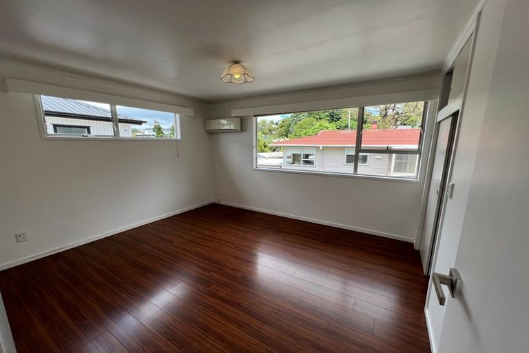 Photo of property in 3 Kerria Place, Sunnynook, Auckland, 0620