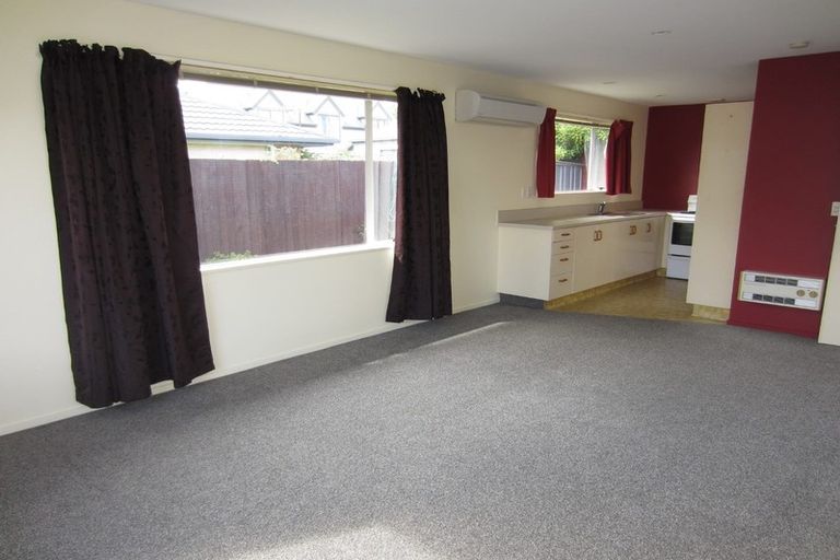 Photo of property in 2/50a Division Street, Riccarton, Christchurch, 8041