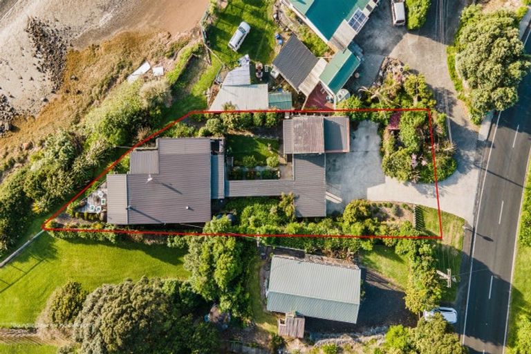 Photo of property in 40 Tuakau Bridge-port Waikato Road, Port Waikato, Tuakau, 2695