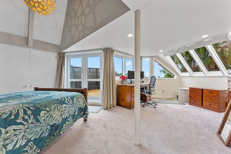 Photo of property in 19 Park Rise, Campbells Bay, Auckland, 0630