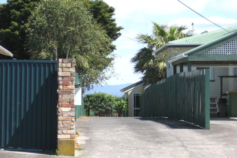 Photo of property in 158a Rangatira Road, Beach Haven, Auckland, 0626