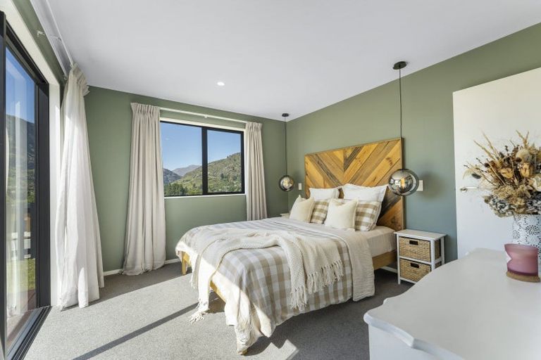 Photo of property in 22 Morning Star Terrace, Arthurs Point, Queenstown, 9371