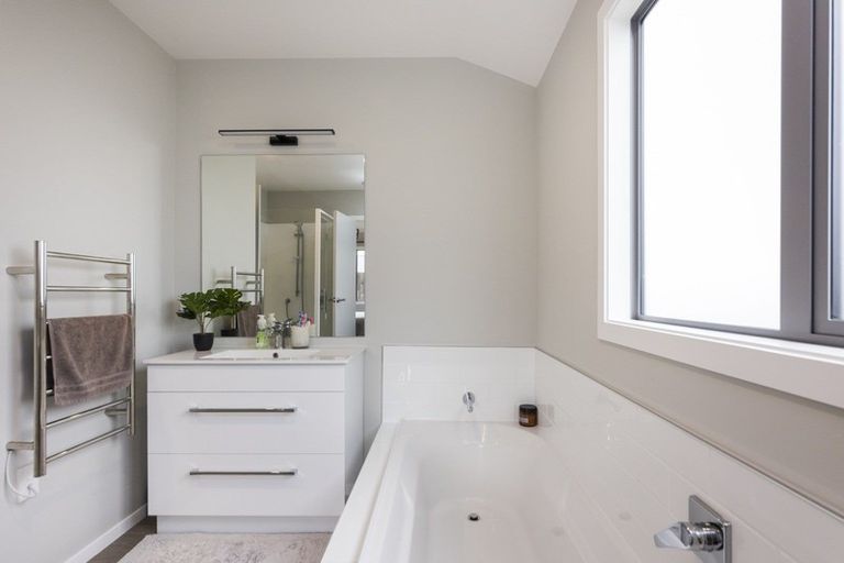 Photo of property in 24 Poplar Grove, Feilding, 4702