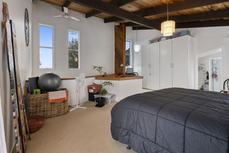 Photo of property in 12 Fairfax Terrace, Frankleigh Park, New Plymouth, 4310