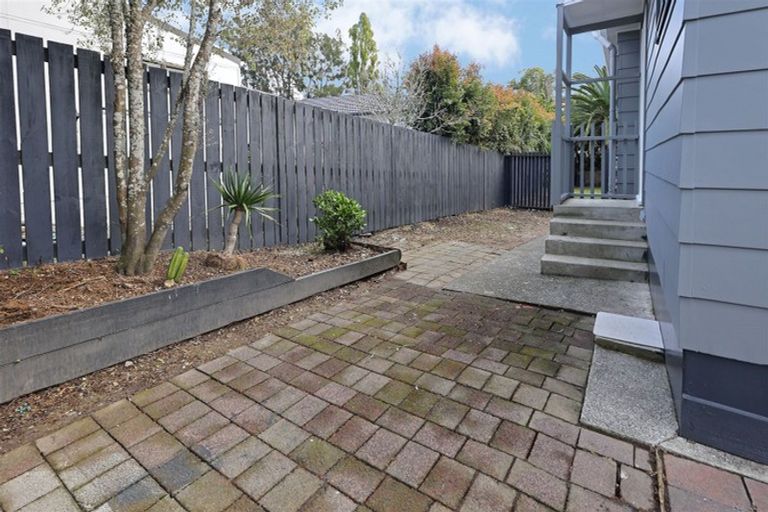Photo of property in 93 Brunner Road, Glen Eden, Auckland, 0602