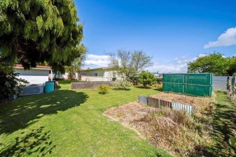 Photo of property in 41 Iredale Road, Hawera, 4610
