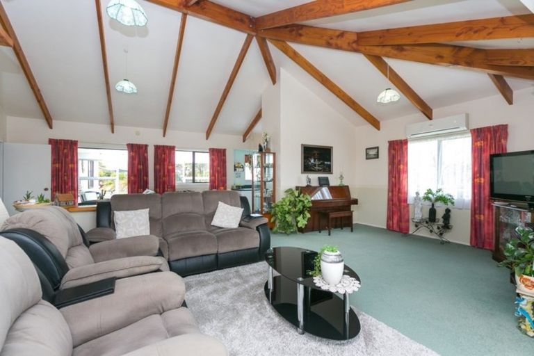 Photo of property in 6 Dillon Drive, Bell Block, New Plymouth, 4312