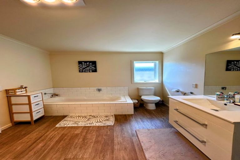 Photo of property in 10 Wescombe Grove, Feilding, 4702