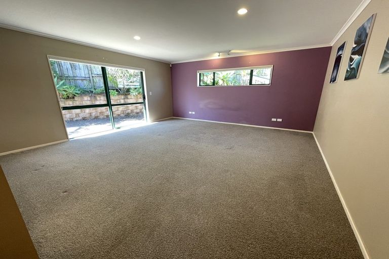 Photo of property in 26 Ballymore Drive, Pinehill, Auckland, 0632