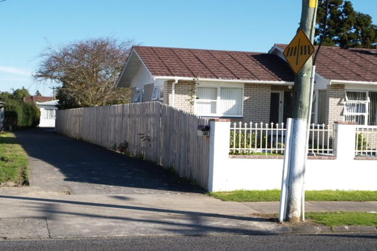 Photo of property in 2/75 Raglan Street, Mangere East, Auckland, 2024