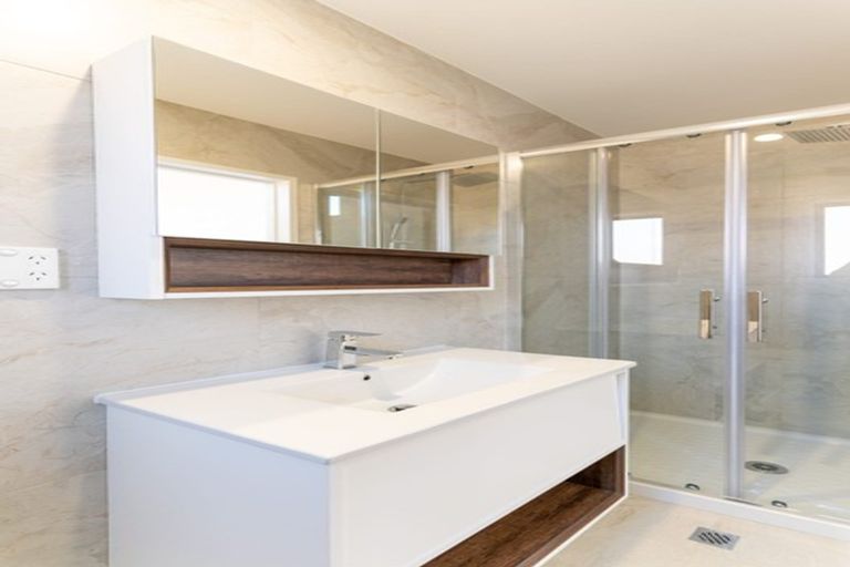 Photo of property in 5 Rangimarie Close, Opaheke, Papakura, 2113