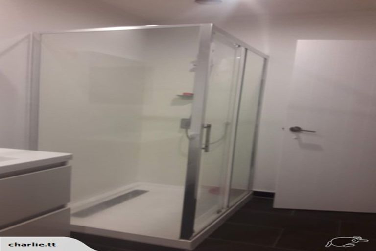 Photo of property in 10 Gardone Terrace, Conifer Grove, Takanini, 2112