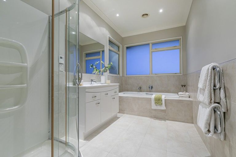 Photo of property in 18 Fishermans Cove, Army Bay, Whangaparaoa, 0930