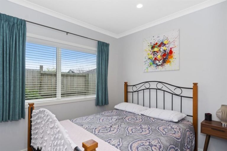 Photo of property in 68 Golden Sands Drive, Papamoa Beach, Papamoa, 3118