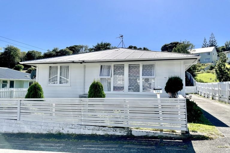 Photo of property in 192 Sievers Grove, Cannons Creek, Porirua, 5024