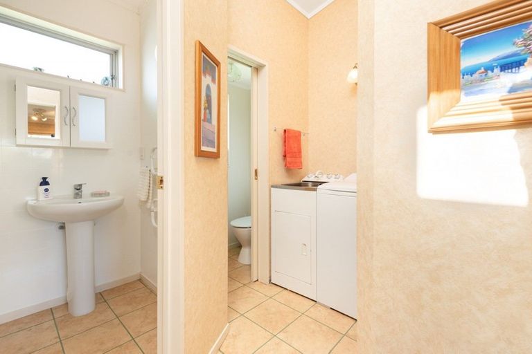 Photo of property in 96b Ngatai Road, Otumoetai, Tauranga, 3110