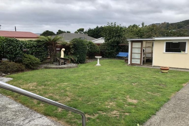 Photo of property in 337 George Street, Stokes Valley, Lower Hutt, 5019