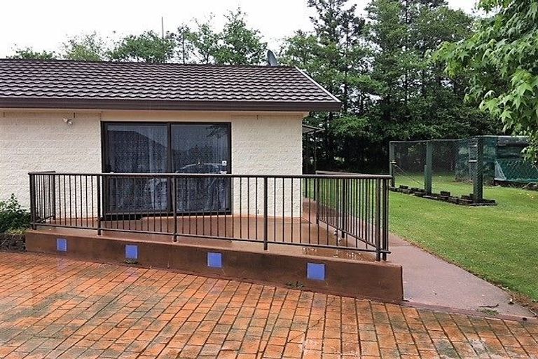 Photo of property in 1319 Kahikatea Flat Road, Kaukapakapa, 0871