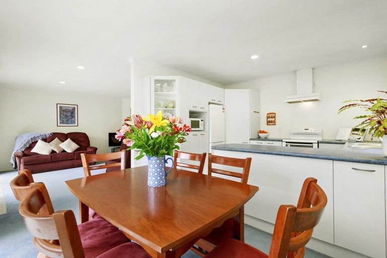 Photo of property in Redwood Village, 67/42 Main Road, Tawa, Wellington, 5028