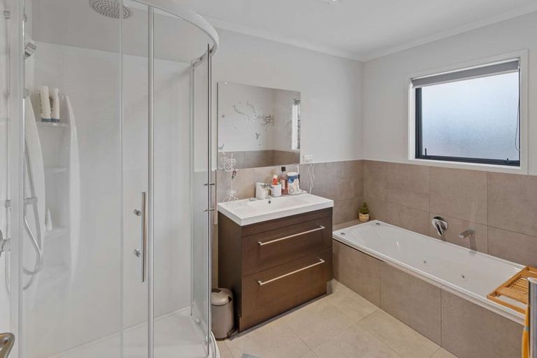 Photo of property in 6 Magnolia Crescent, Tawhero, Whanganui, 4501