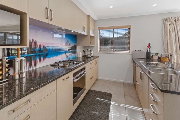 Photo of property in 6 Magnolia Crescent, Tawhero, Whanganui, 4501