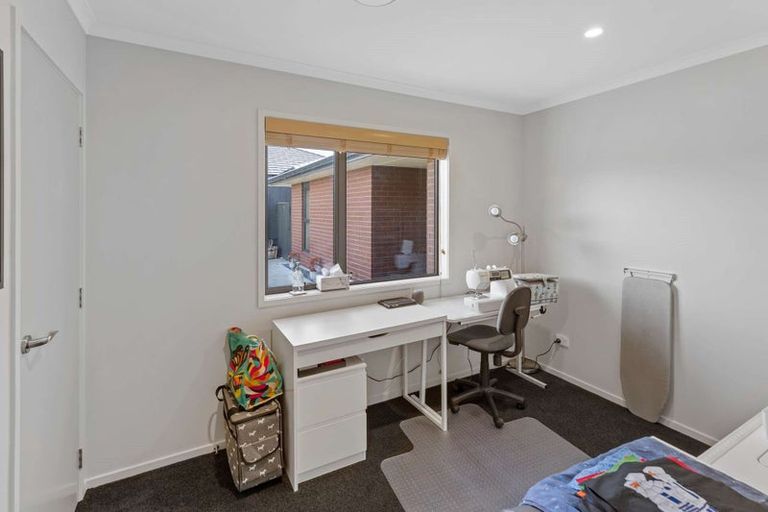 Photo of property in 6 Magnolia Crescent, Tawhero, Whanganui, 4501