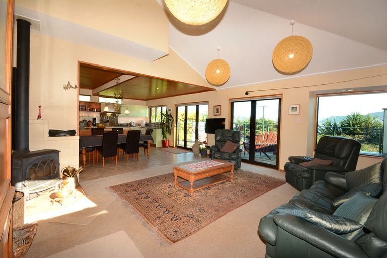 Photo of property in 15 Mclelland Street, Macandrew Bay, Dunedin, 9014