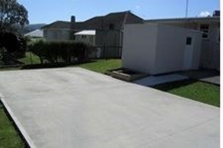 Photo of property in 68 Tawhai Street, Stokes Valley, Lower Hutt, 5019