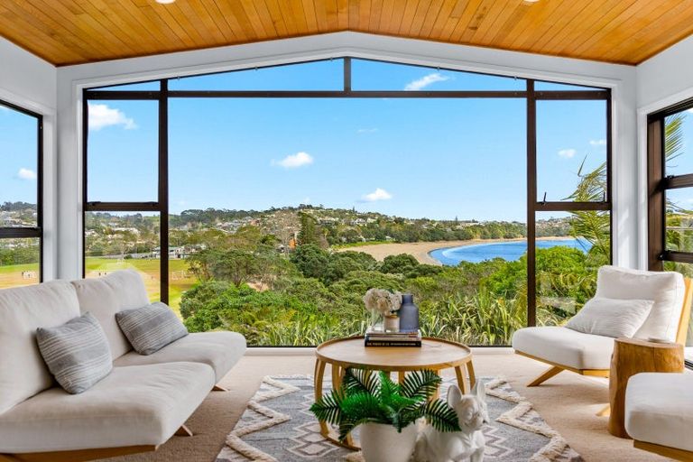 Photo of property in 10 Ardern Avenue, Stanmore Bay, Whangaparaoa, 0932