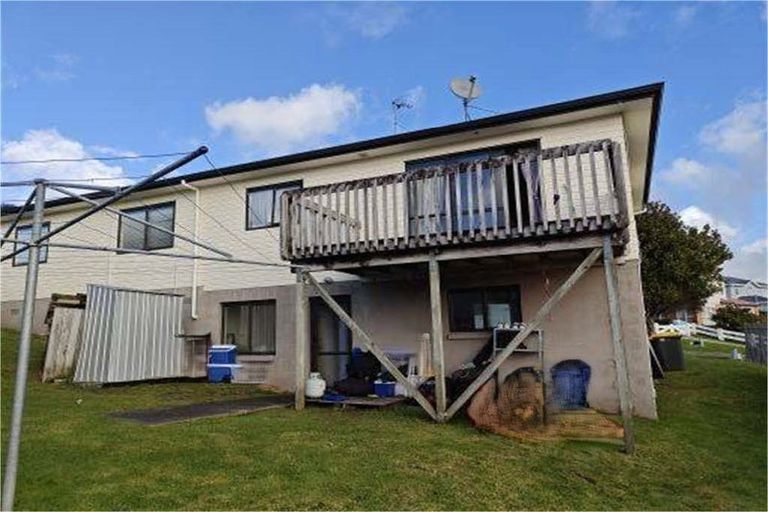 Photo of property in 19 Hercules Drive, Henderson, Auckland, 0612