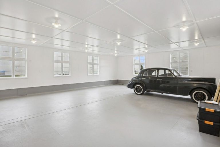 Photo of property in 205 Dukes Road North, Mosgiel, 9092