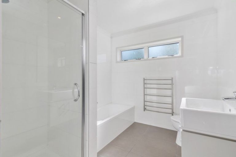 Photo of property in 12 Chateau Crescent, Rangatira Park, Taupo, 3330