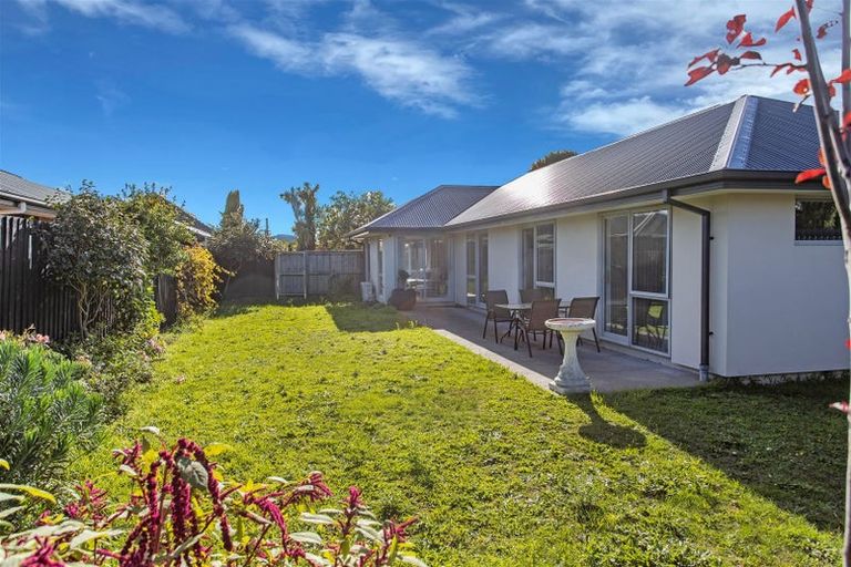 Photo of property in 2/28 Ottawa Road, Wainoni, Christchurch, 8061