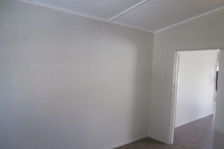 Photo of property in 238 Bridge Street, Eltham, 4322