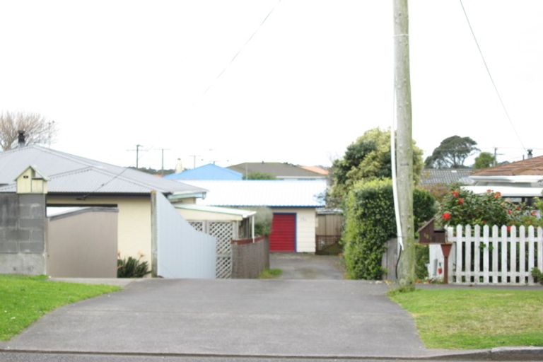 Photo of property in 15a Record Street, Fitzroy, New Plymouth, 4312