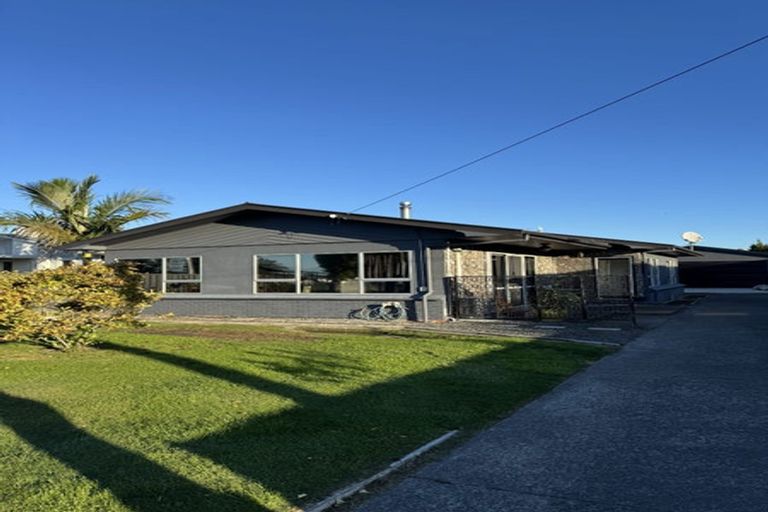 Photo of property in 25 Meeanee Road, Taradale, Napier, 4112