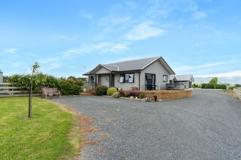 Photo of property in 102 Kukutauaki Road, Koputaroa, Levin, 5575