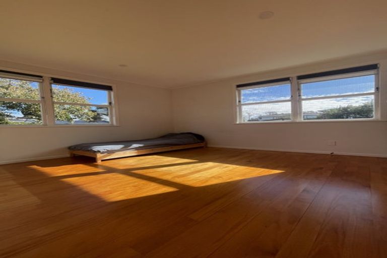 Photo of property in 8 Pandora Place, Pakuranga, Auckland, 2010