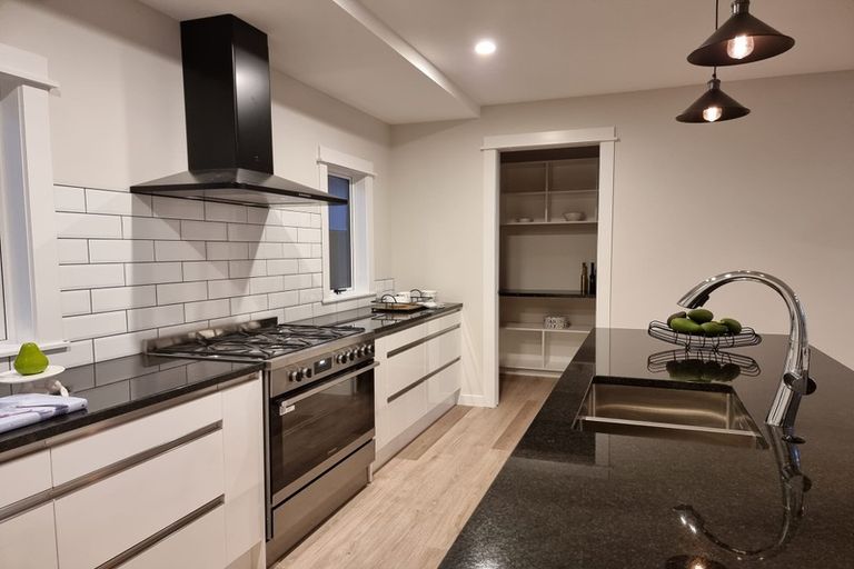 Photo of property in 16 Ruapehu Road, Poraiti, Napier, 4112